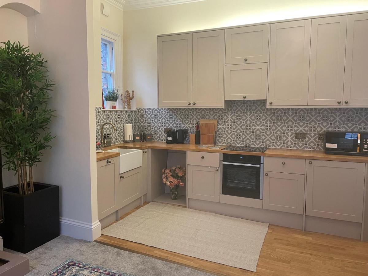 Luxury Apartment Opposite The Shambles يورك المظهر الخارجي الصورة